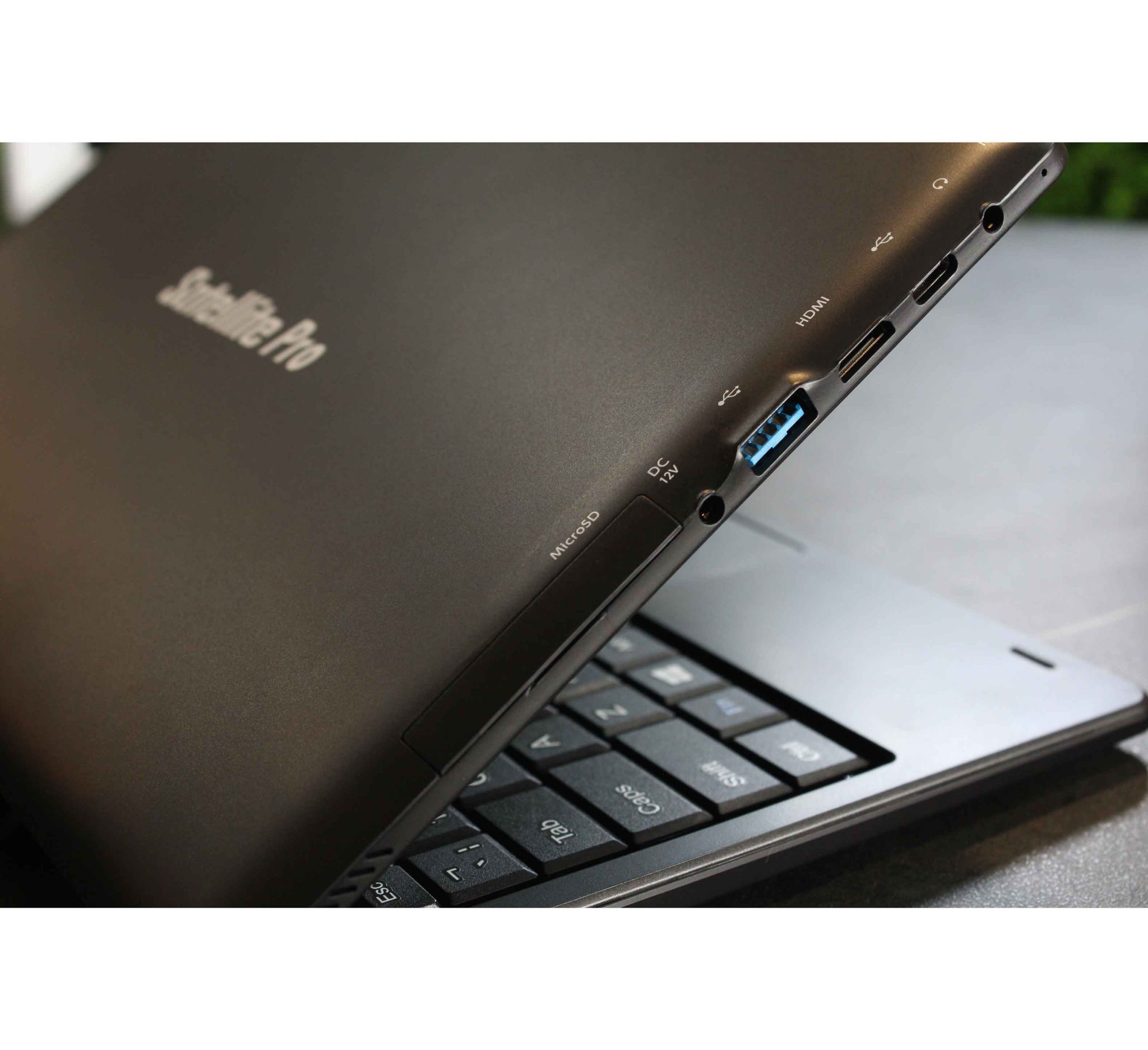 تبلت لپتاپ توشیبا مدل TOSHIBA DYNABOOK SATELLITE PRO ET10 G 106