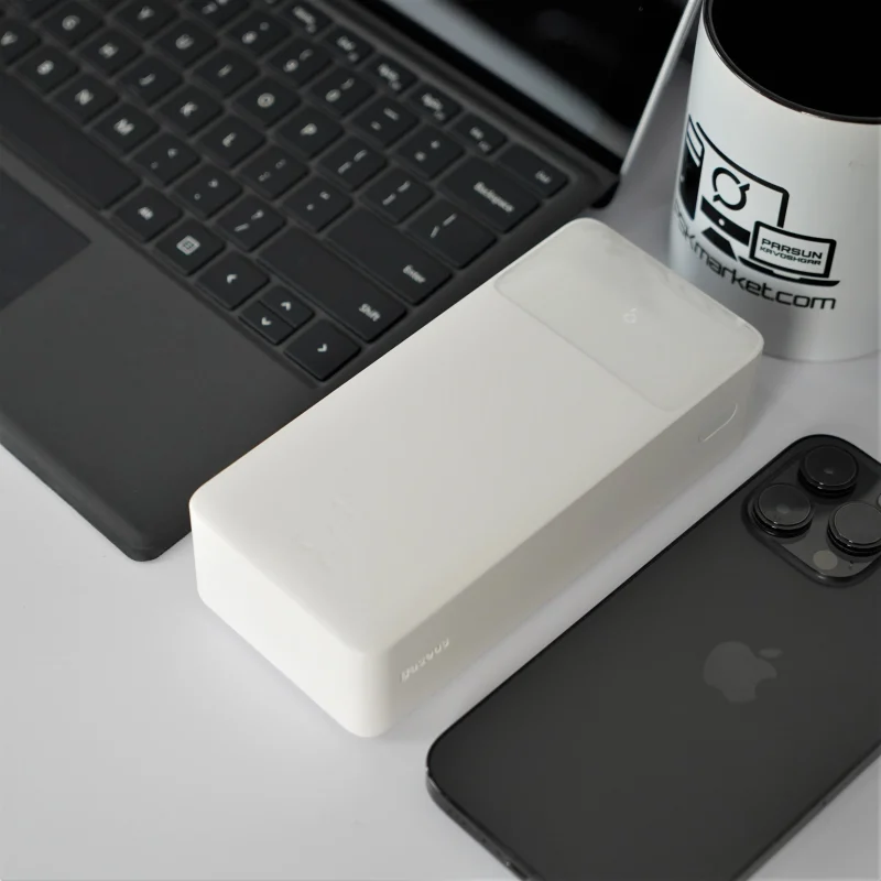 نمای راست پاوربانک بیسوس 30000mAh مدل BASEUS BIPOW15W