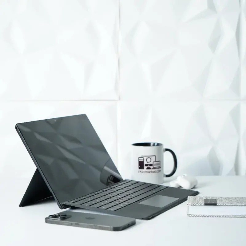 تبلت سرفیس پرو 7 استوک SURFACE PRO 7 i7 - تصویر اختصاصی نمای کار
