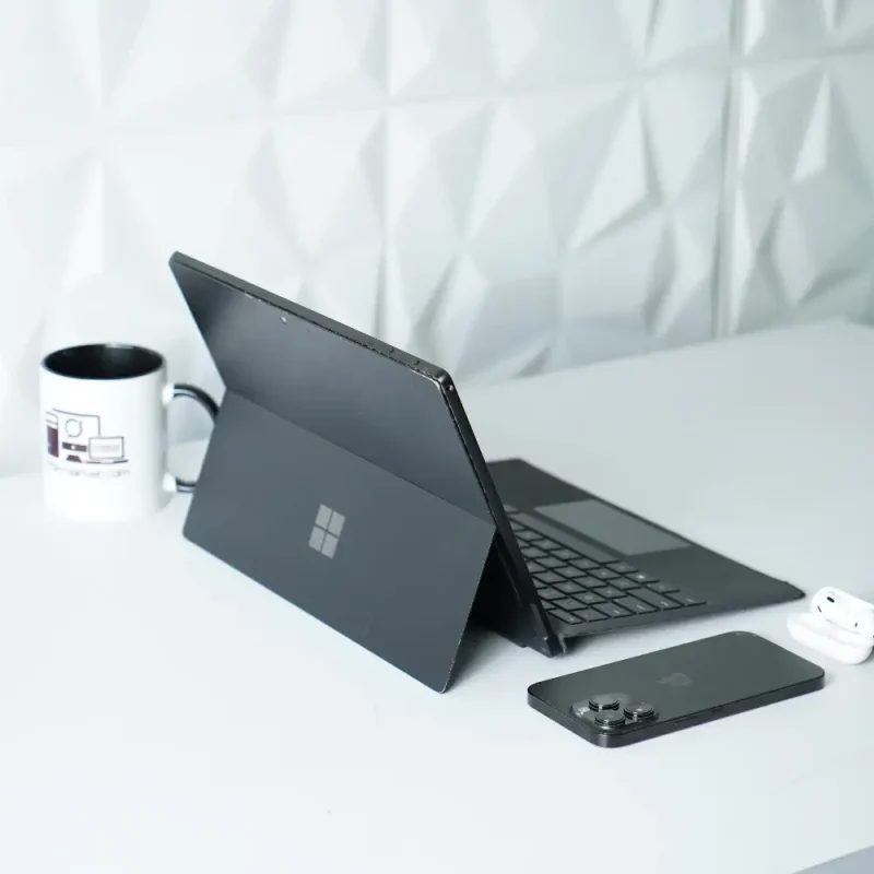 تبلت سرفیس پرو 7 استوک SURFACE PRO 7 i7 - تصویر اختصاصی پشت دستگاه